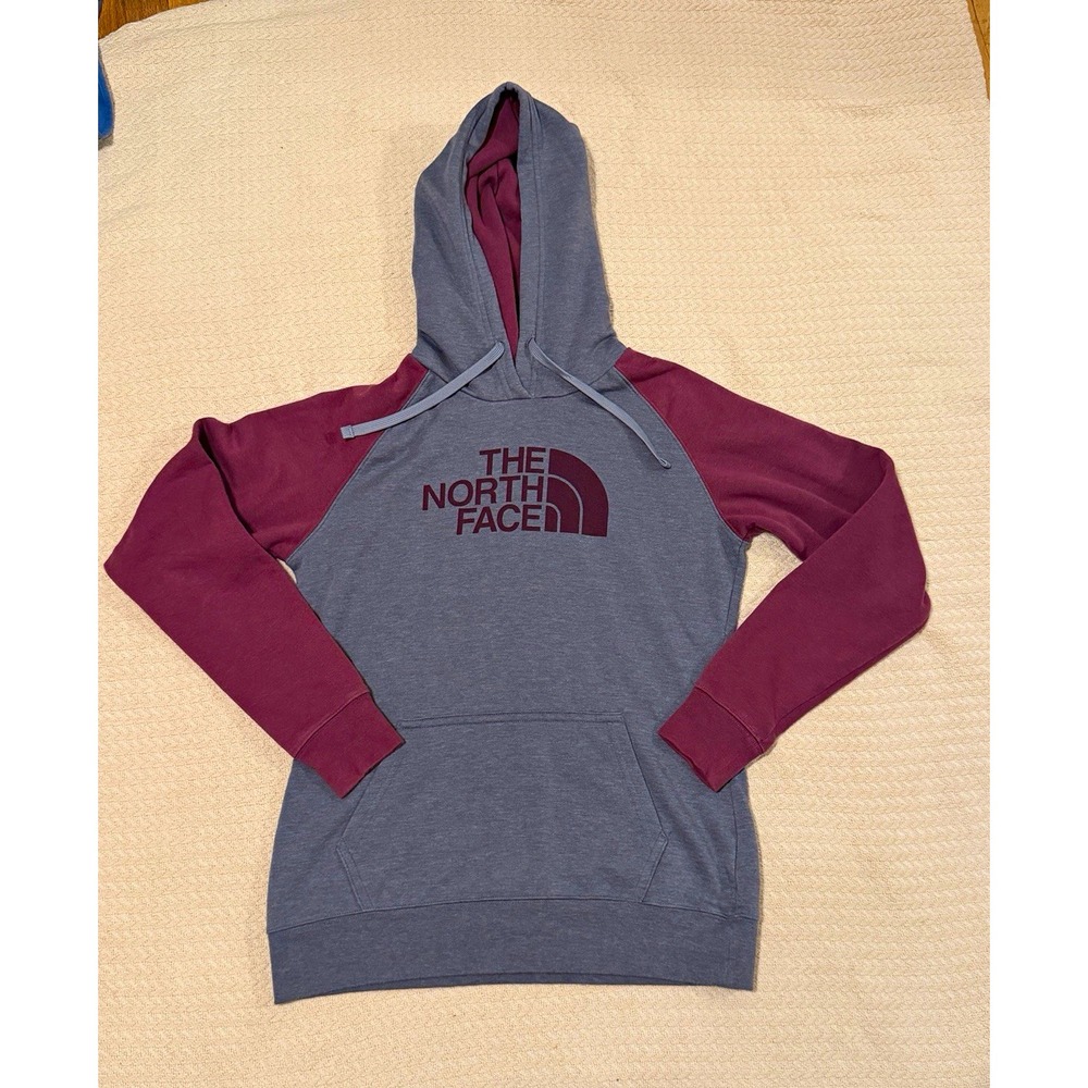 The North Face Women's Gray/Purple Colorblock Fleece Pullover Hoodie S Logo